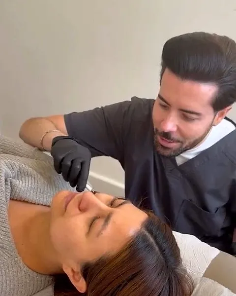 Daniel Diez Roda in the clinic
